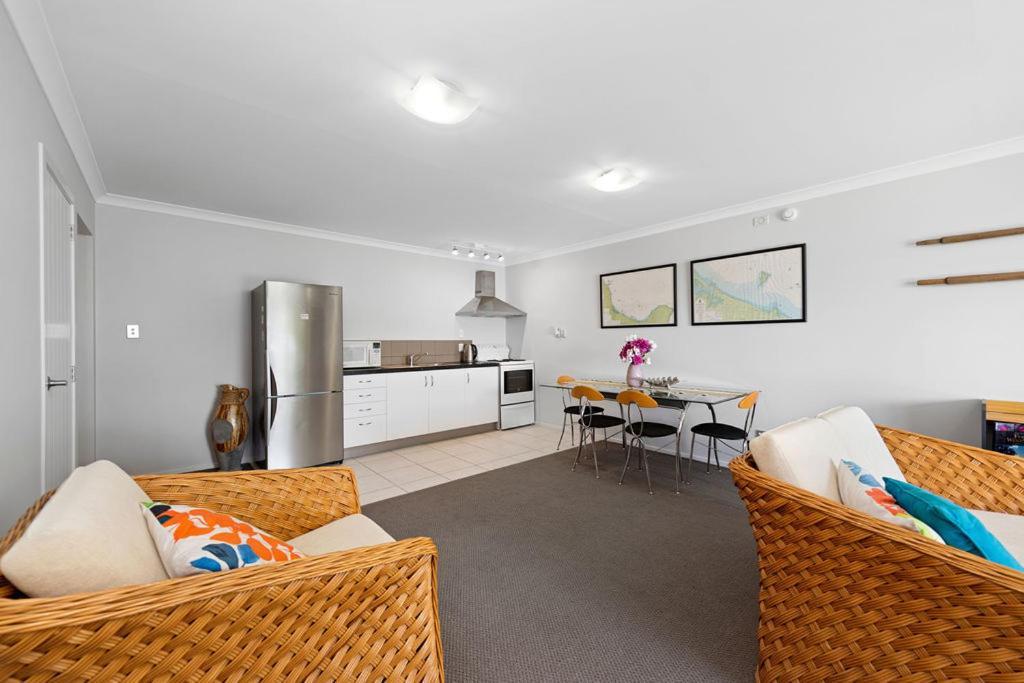The Sandcastle - Papamoa Holiday Apartment Exterior foto